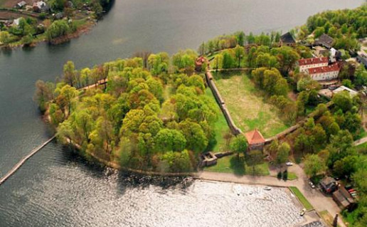 3_Auku kalnas, Pusiasalio pilis.jpg